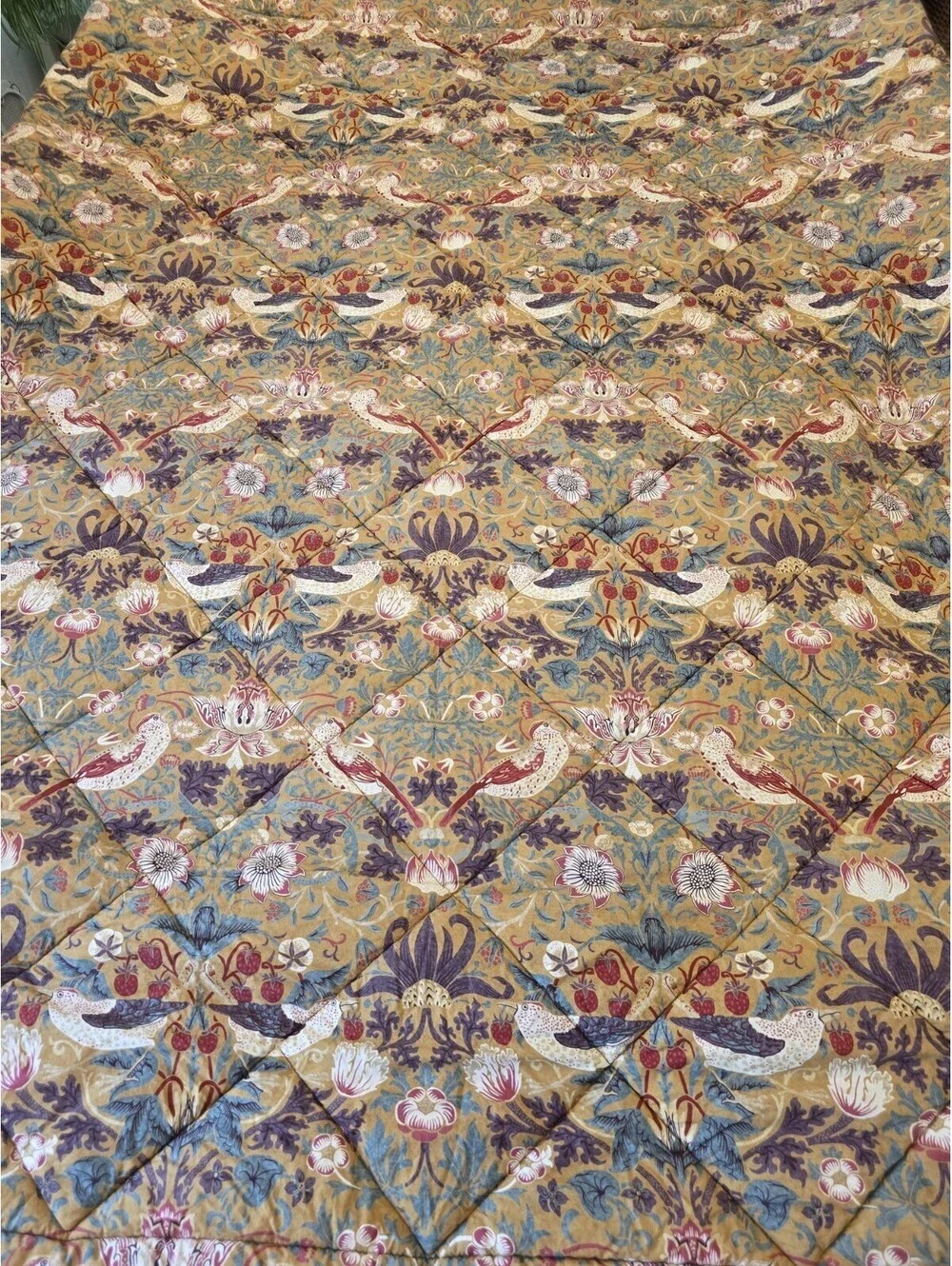 Morris & Co. Seasons Saffron King Quilted Duvet & 2 Pillowcases